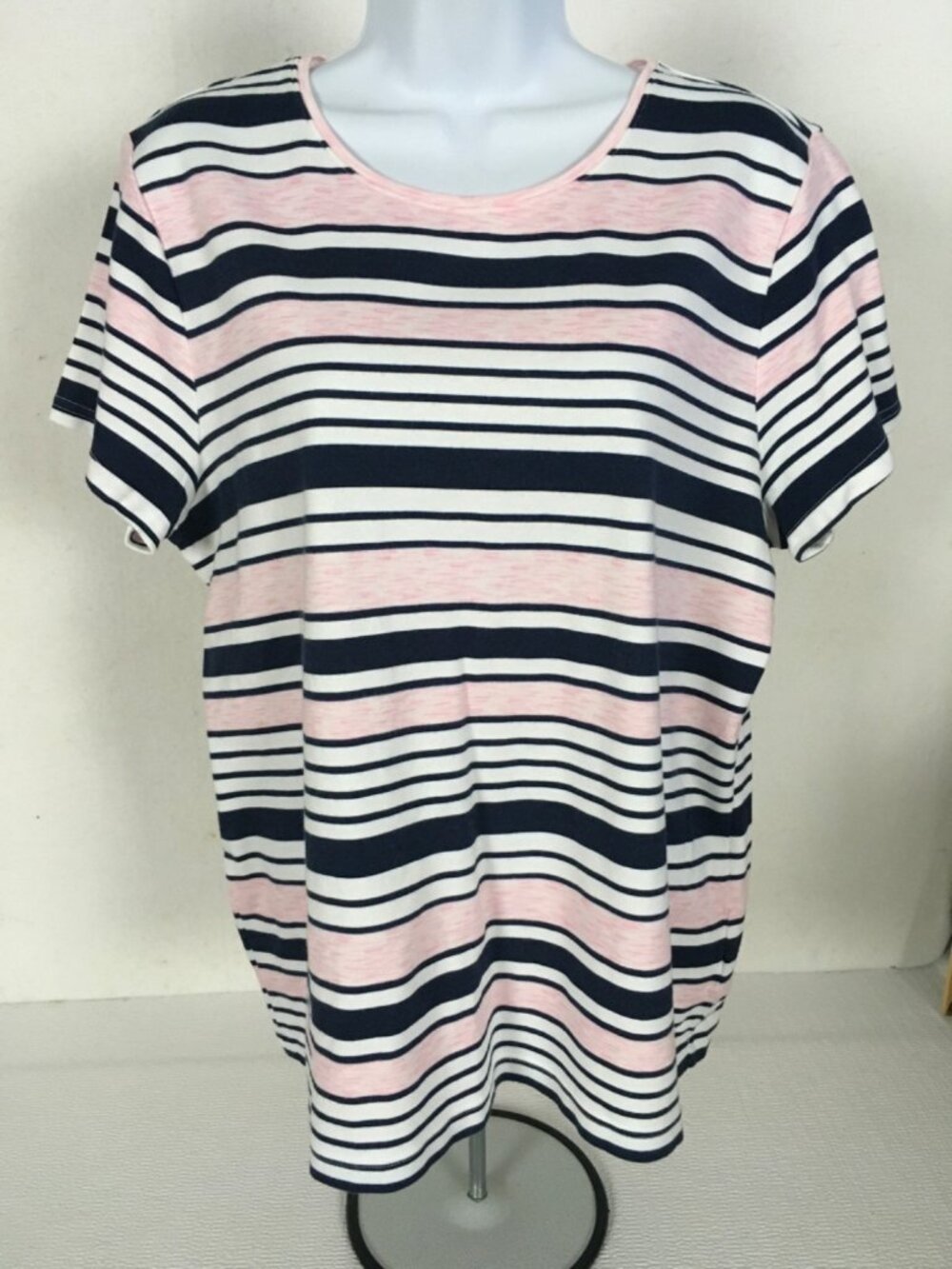 Croft and Barrow Classic Tee Size XL White w Pink Black Stripes Short Sleeves